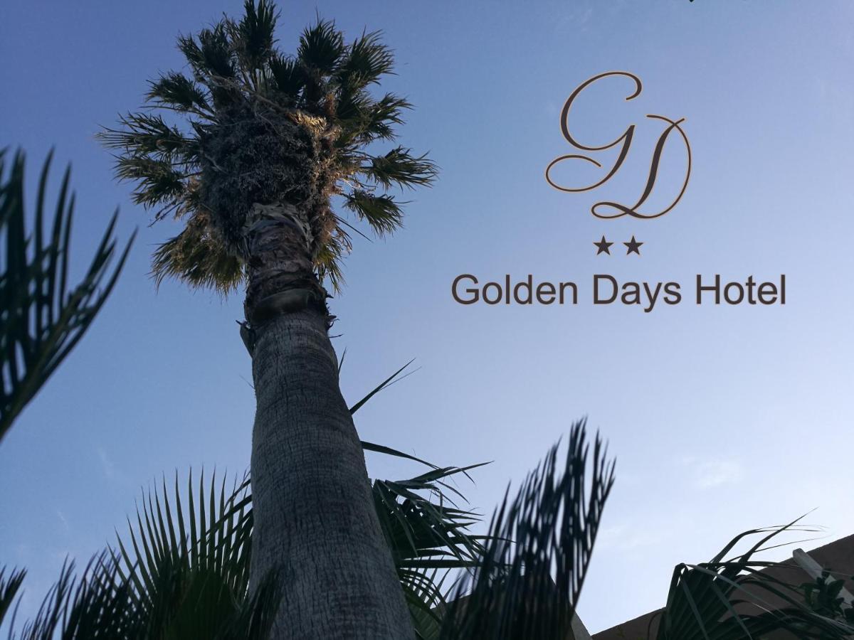 阿凡投 Golden Days酒店 外观 照片